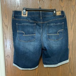Women’s Bermuda Shorts